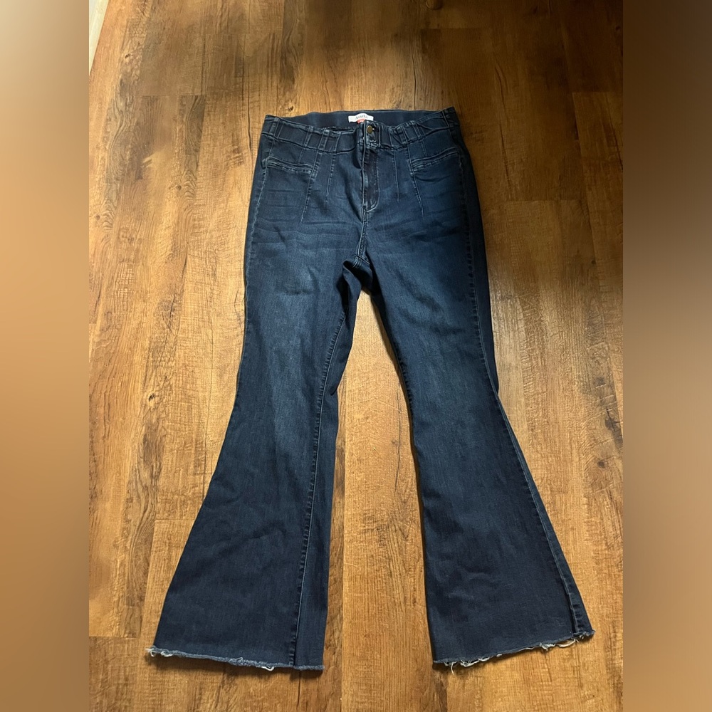 ARULA high-rise flare jeans